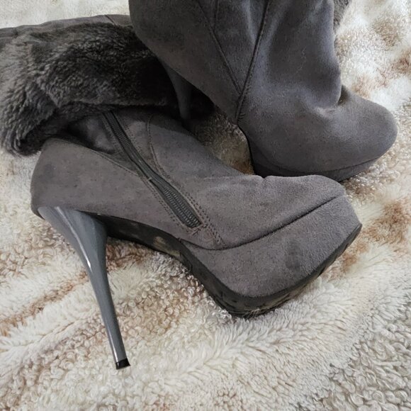 Knee high stiletto heeled boots - Picture 4 of 4